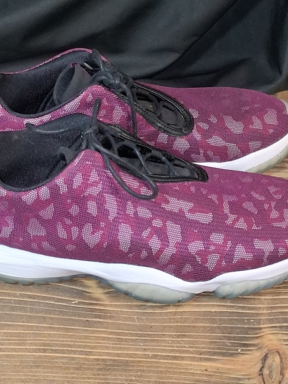 Jordan Low-Top Athletic Sneakers in Burgundy Camo